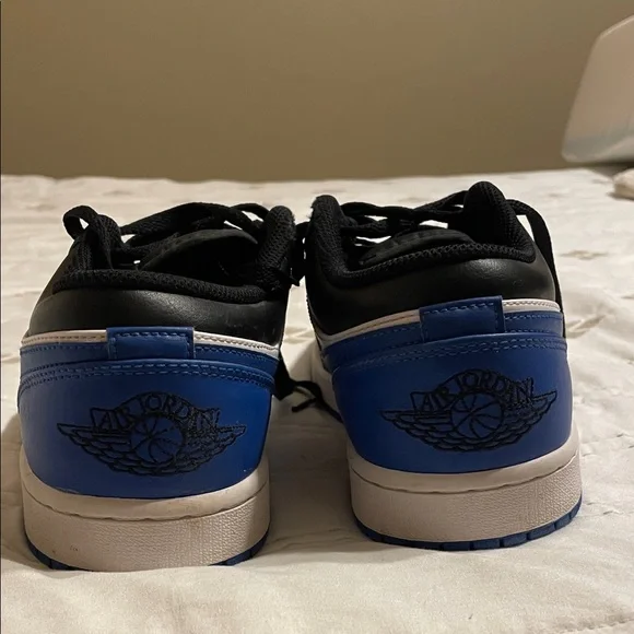Nike Air Jordan 1 Low - Picture 2 of 6